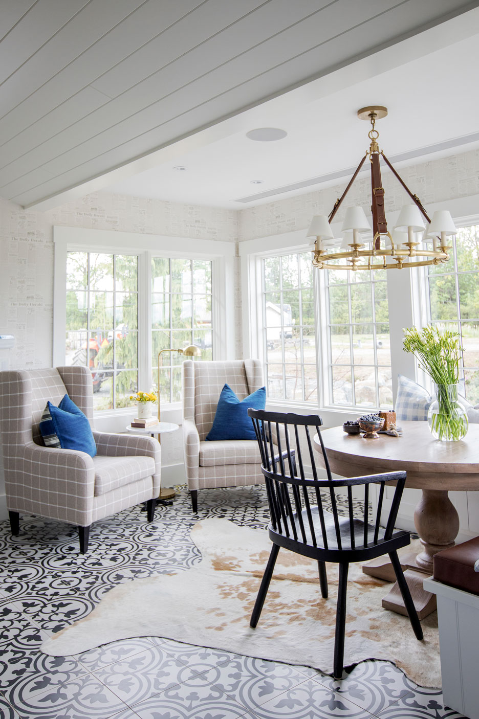 HISTORIC LANGLEY FARMHOUSE Plaidfox